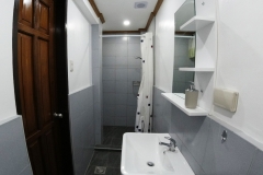 Bathroom 1st floor of our Gardenhouse